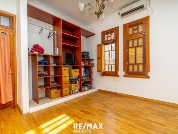 Venta casa 4 dormitorios CENTRO