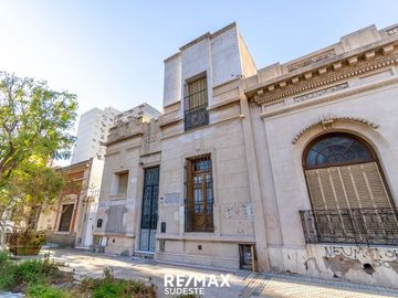 Venta casa 4 dormitorios CENTRO