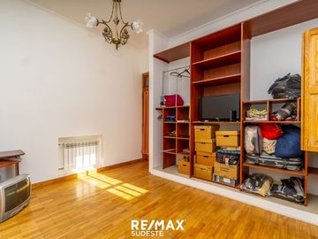 Venta casa 4 dormitorios CENTRO