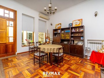 Venta casa 4 dormitorios CENTRO