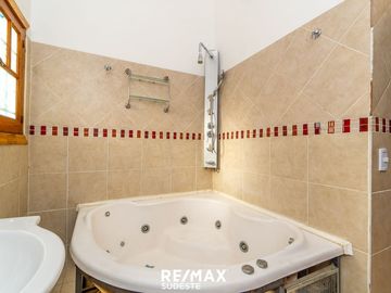 Venta casa 4 dormitorios CENTRO