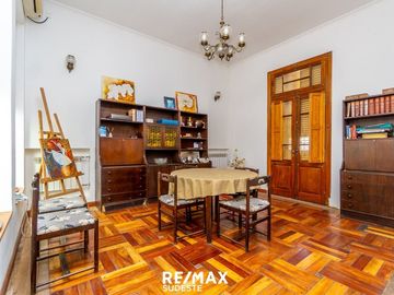 Venta casa 4 dormitorios CENTRO