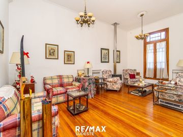 Venta casa 4 dormitorios CENTRO