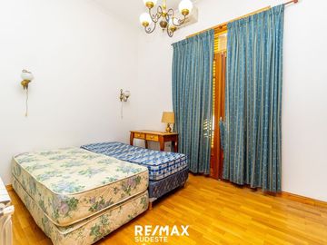 Venta casa 4 dormitorios CENTRO