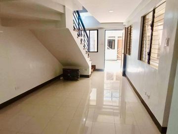 RFO Beatrice Townhomes Maligaya Park near SM Fairview Quezon City For Sale