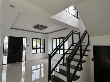 2 Storey Single Detached w/ 4BR For Sale in Brgy Inosloban Lipa City Batangas-EA