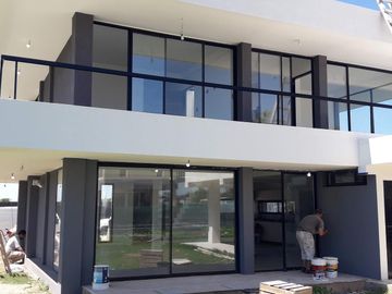 Casa - Lagoon Pilar