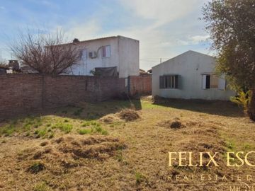 VENTA - CASA 3 HABITACIONES - SAN BENITO
