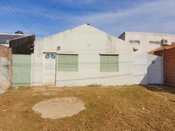 VENTA - CASA 3 HABITACIONES - SAN BENITO