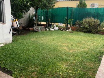 VENTA O PERMUTA - CASA 2 HABITACIONES - ZONA ORO VERDE