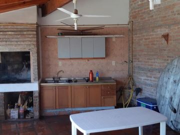 EN VENTA- CASA DE 3 DORMITORIOS EN SAN BENITO