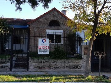 EN VENTA- CASA DE 3 DORMITORIOS EN SAN BENITO