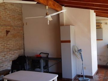EN VENTA- CASA DE 3 DORMITORIOS EN SAN BENITO