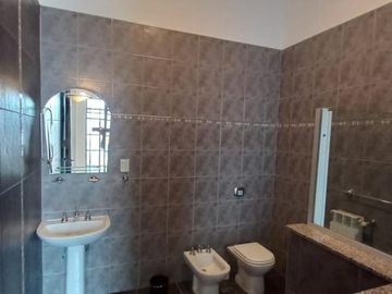 EN VENTA- DESTACADA PROPIEDAD EN ZONA CENTRO