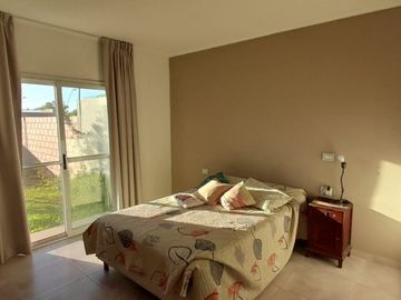 VENTA - CASA 3 HABITACIONES - BARRIO LOS CEDROS