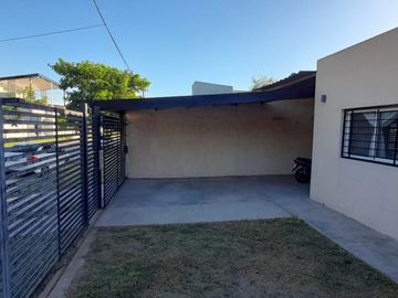 VENTA - CASA 3 HABITACIONES - BARRIO LOS CEDROS