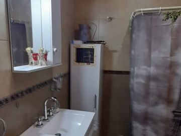VENTA - CASA 3 HABITACIONES - BARRIO LOS CEDROS