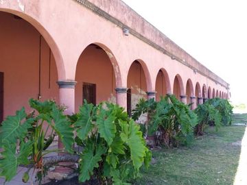 Hermoso campo con casco antiguo estilo Colonial