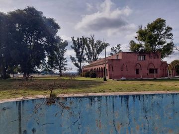 Hermoso campo con casco antiguo estilo Colonial