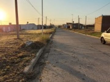 VENTA de CASA - LOTEO SOLVENCIA, SAN BENITO
