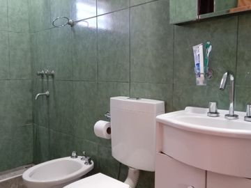 VENTA - CASA 2 HABITACIONES - ZONA GARRIGO Y PROVINCIAS UNIDAS