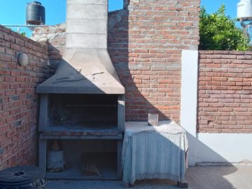 VENTA - CASA 2 HABITACIONES - ZONA GARRIGO Y PROVINCIAS UNIDAS