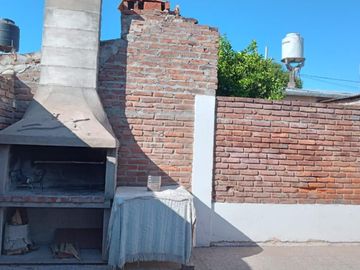 VENTA - CASA 2 HABITACIONES - ZONA GARRIGO Y PROVINCIAS UNIDAS
