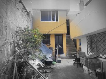 VENDO CASA EN RANCHO BAJO CONDADO NORTE DE QUITO