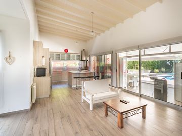 VENTA CASA EN COUNTRY LAS GOLONDRINAS 4 AMB HUDSON