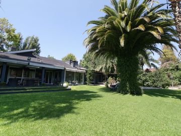 VENTA CASA EN LOTE DE 1100M2 EN CAMPO CHICO PILAR