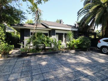 VENTA CASA EN LOTE DE 1100M2 EN CAMPO CHICO PILAR