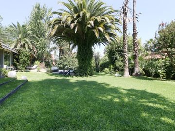 VENTA CASA EN LOTE DE 1100M2 EN CAMPO CHICO PILAR