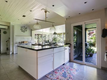 VENTA CASA EN LOTE DE 1100M2 EN CAMPO CHICO PILAR