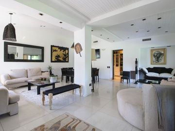 VENTA CASA EN LOTE DE 1100M2 EN CAMPO CHICO PILAR