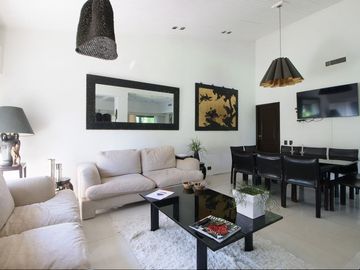 VENTA CASA EN LOTE DE 1100M2 EN CAMPO CHICO PILAR