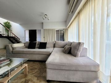 VENTA CASA 4 AMB. 2 COCHERAS, JARDÍN, DON BOSCO
