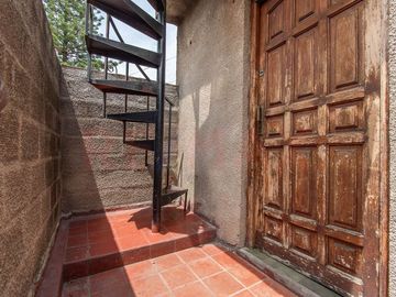 VENTA EN BLOQUE CASA + DPTOS, COCHERA Y LOCAL