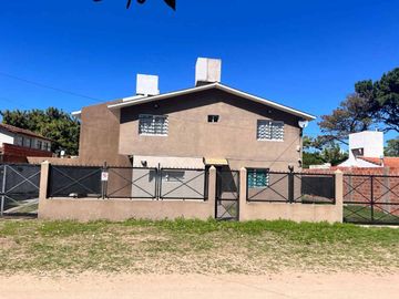 VENTA de Casa en Villa Gesell