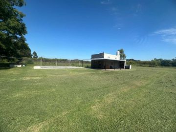 Venta Quinta con Pileta en CHACRAS DEL LAGO