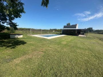Venta Quinta con Pileta en CHACRAS DEL LAGO