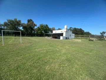 Venta Quinta con Pileta en CHACRAS DEL LAGO