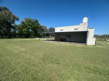 Venta Quinta con Pileta en CHACRAS DEL LAGO