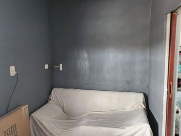 Venta casa funcional con Cochera y Pileta en Glew