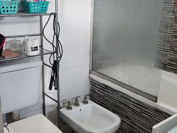 Venta casa funcional con Cochera y Pileta en Glew