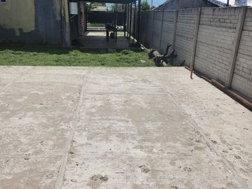 Venta casa funcional con Cochera y Pileta en Glew