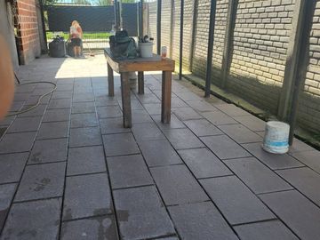 Venta casa funcional con Cochera y Pileta en Glew