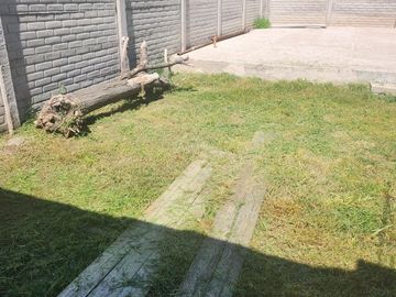 Venta casa funcional con Cochera y Pileta en Glew
