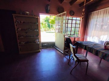 VENTA CASA 4 AMBIENTES LOMAS DE ZAMORA FONDO LIBRE