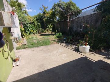 VENTA CASA 4 AMBIENTES LOMAS DE ZAMORA FONDO LIBRE