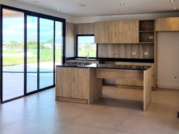 AREA 2- LOTE 188, SAN SEBASTIAN A ESTRENAR